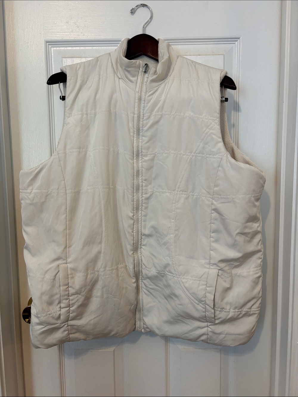 Women’s White Quilted Puffer Vest reversible -Lightweight Sleeveless Jacket-1X